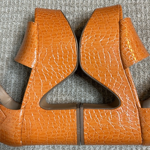 URBAN OUTFITTERS UO SOFIA FAUX LEATHER CROC EMBOSSED PLATFORM SANDALS - Picture 11 of 15